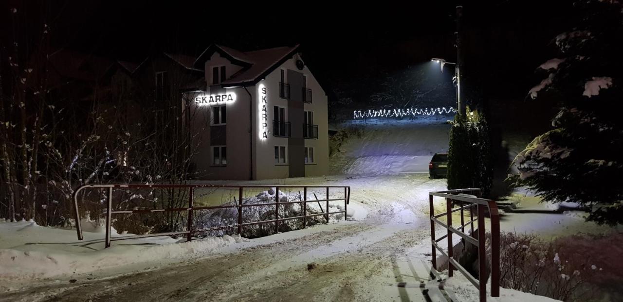 Dom Goscinny Skarpa Krynica Zdroj Bagian luar foto